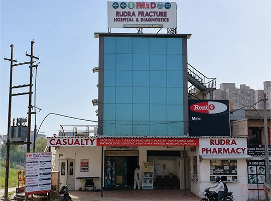 Rudra Fracture Hospital & Diagnostics Hospital Design and Construction in Noida